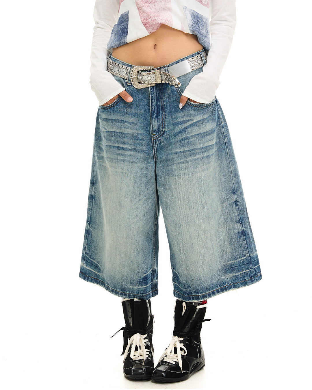 VINTAGE FADED WHISKER JORTS - BLUE