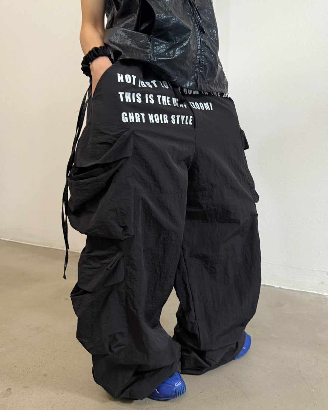 STREETWEAR LETTER PRINT CARGO QUICK-DRY PANTS - BLACK