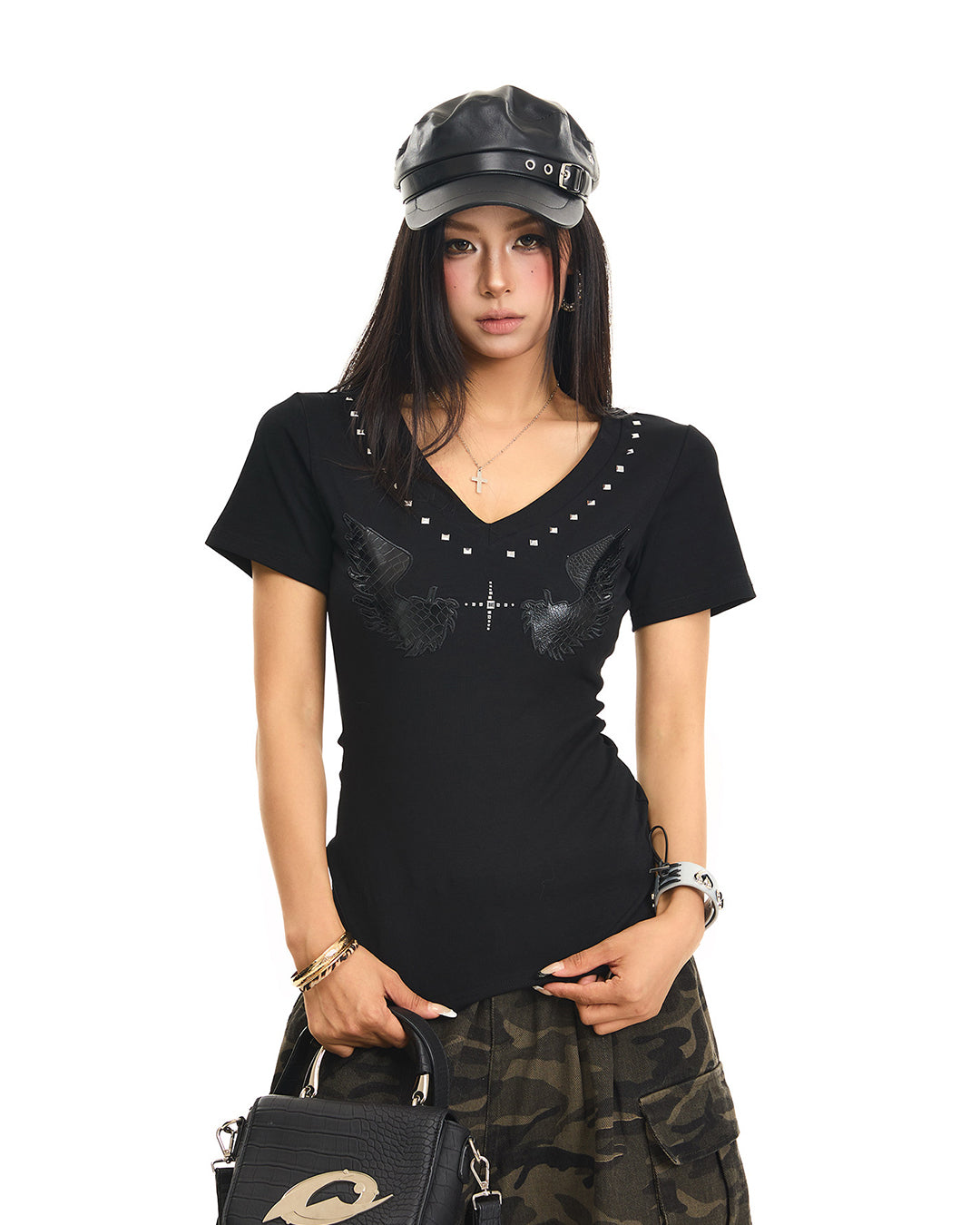 V-NECK RIVETED WING PATCH T-SHIRTS - BLACK