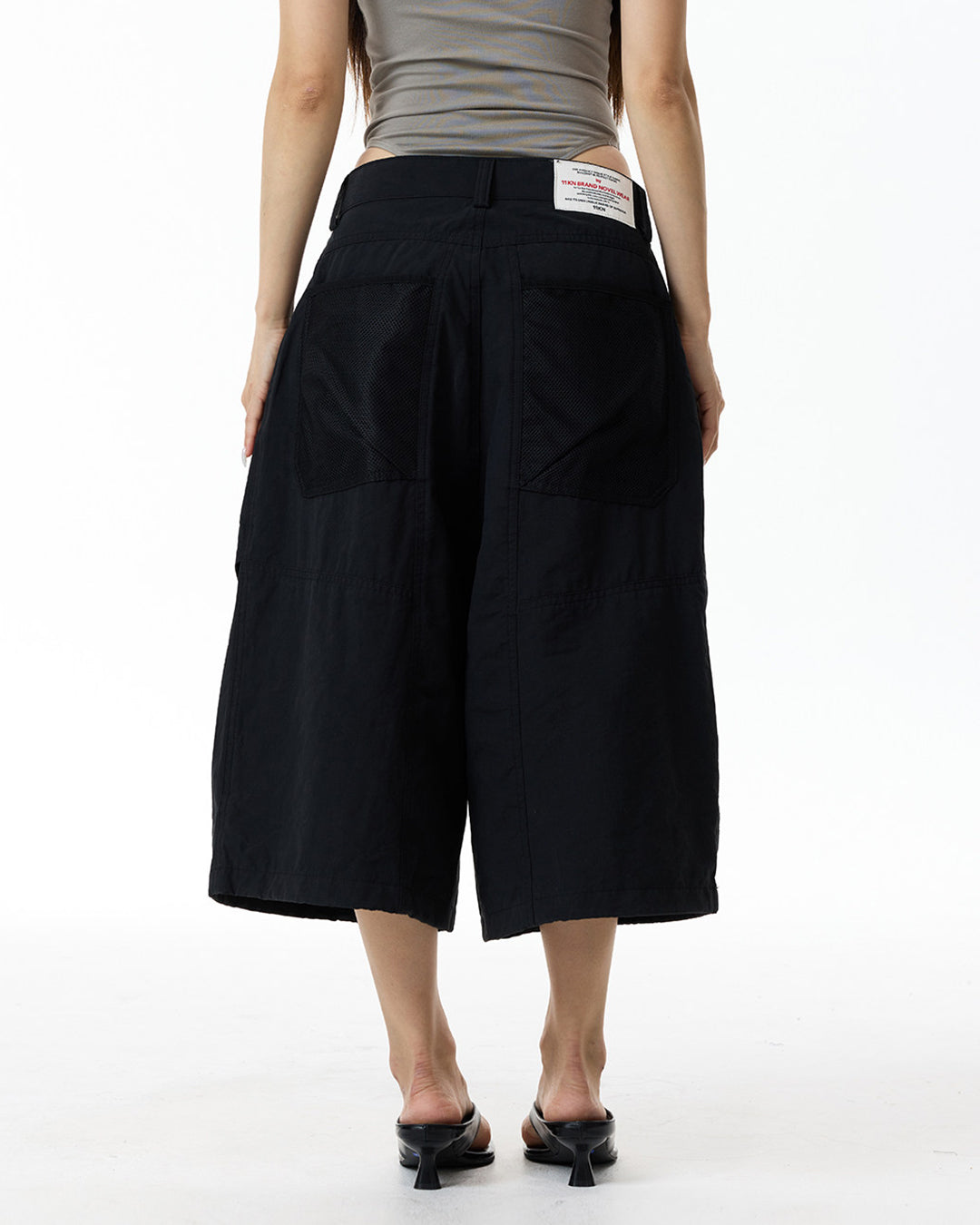 LOOSE FIT SPORT MESH CROPPED CARGO PANTS - BLACK