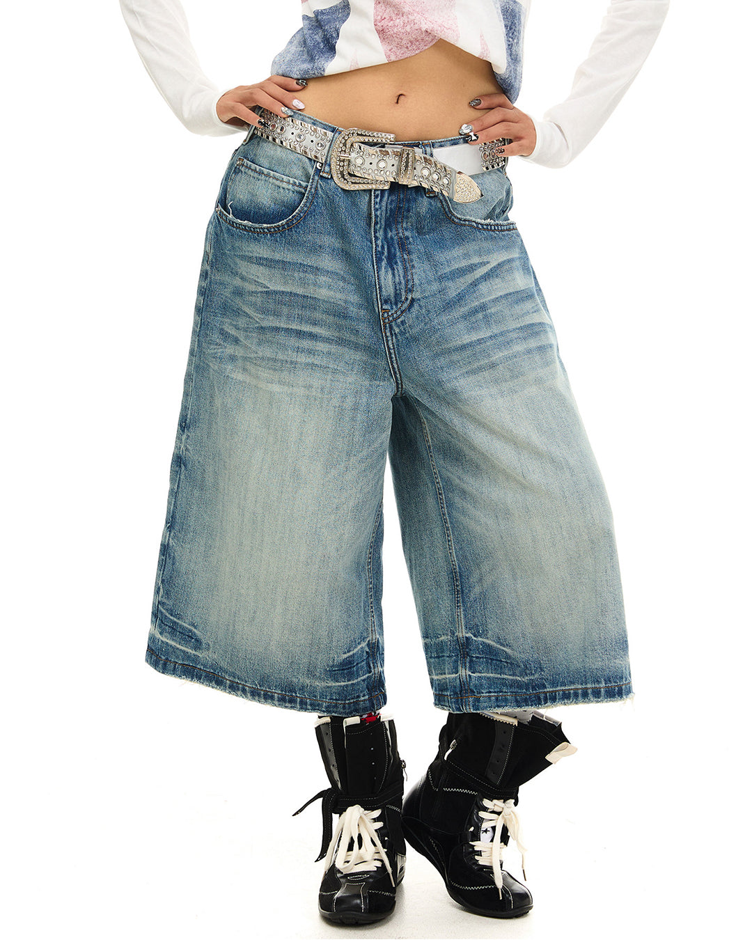 VINTAGE FADED WHISKER JORTS - BLUE