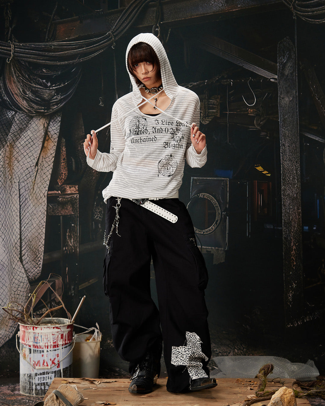 STRIPED PRINT Y2K STYLE HOODIES - GREY &amp; WHITE