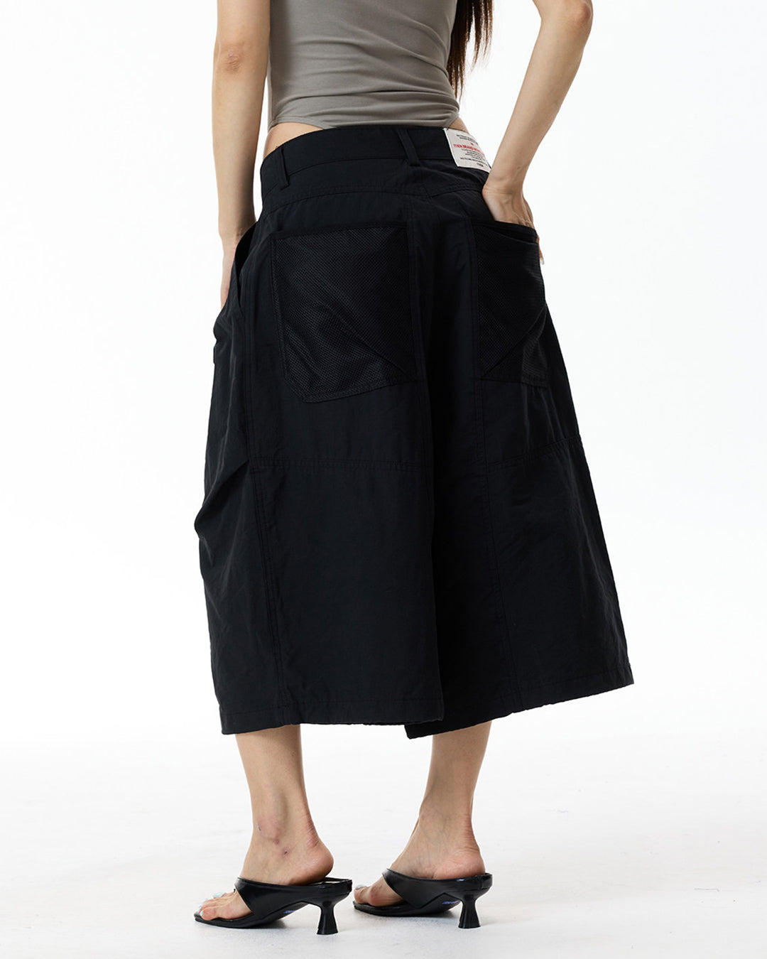 LOOSE FIT SPORT MESH CROPPED CARGO PANTS - BLACK