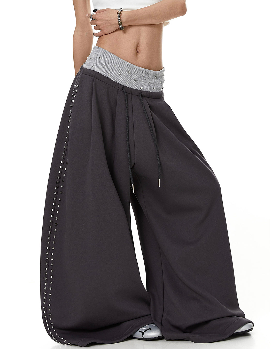 DOUBLE WAISTBAND BEADED EMBROIDERED SWEATPANTS - DARK GRAY