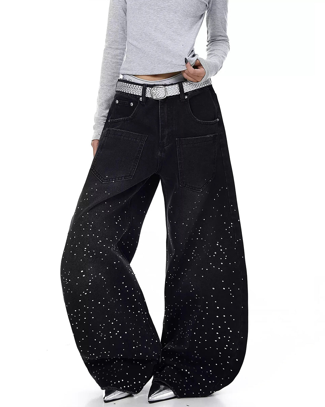 REVERSED POCKET RHINESTONE BARREL LEG JEANS - BLACK – LAVISSI