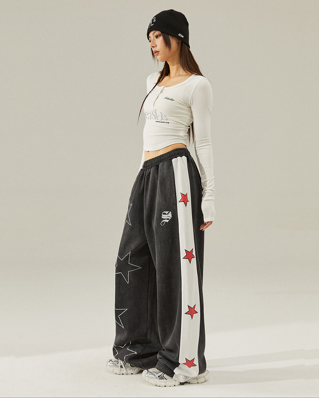 STREET STAR RHINESTONE SWEATPANTS - BLACK