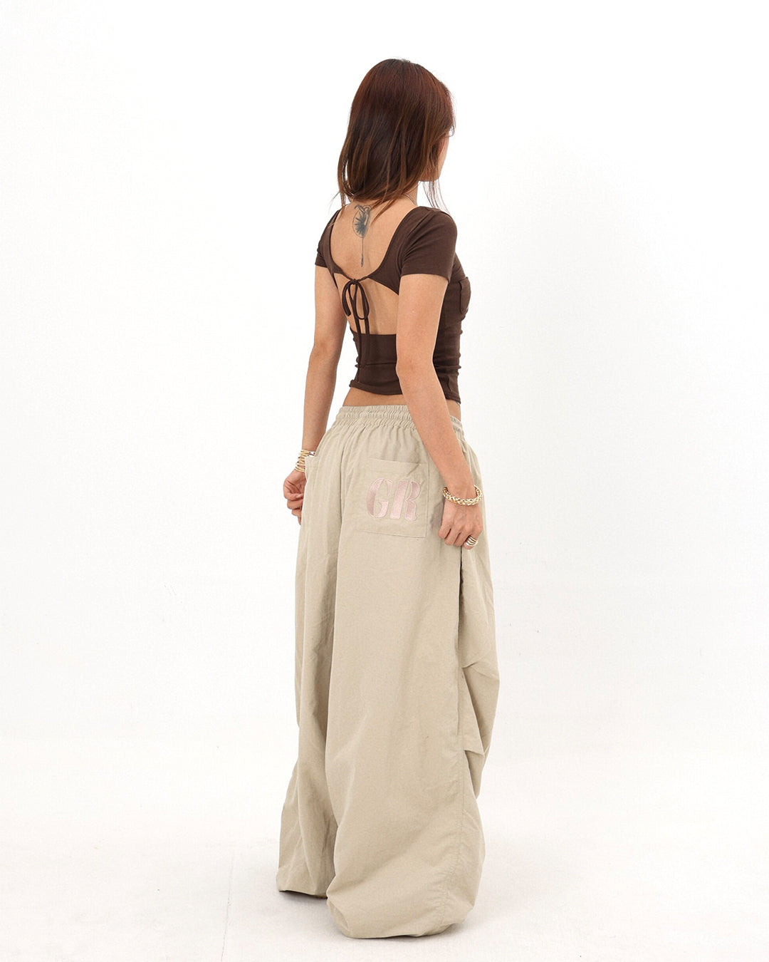BACKLESS LACE-UP FITTED T-SHIRTS - BROWN