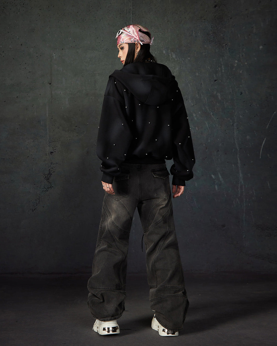 PEARL EMBELLISHED DIRTY WASH HOODIES - BLACK