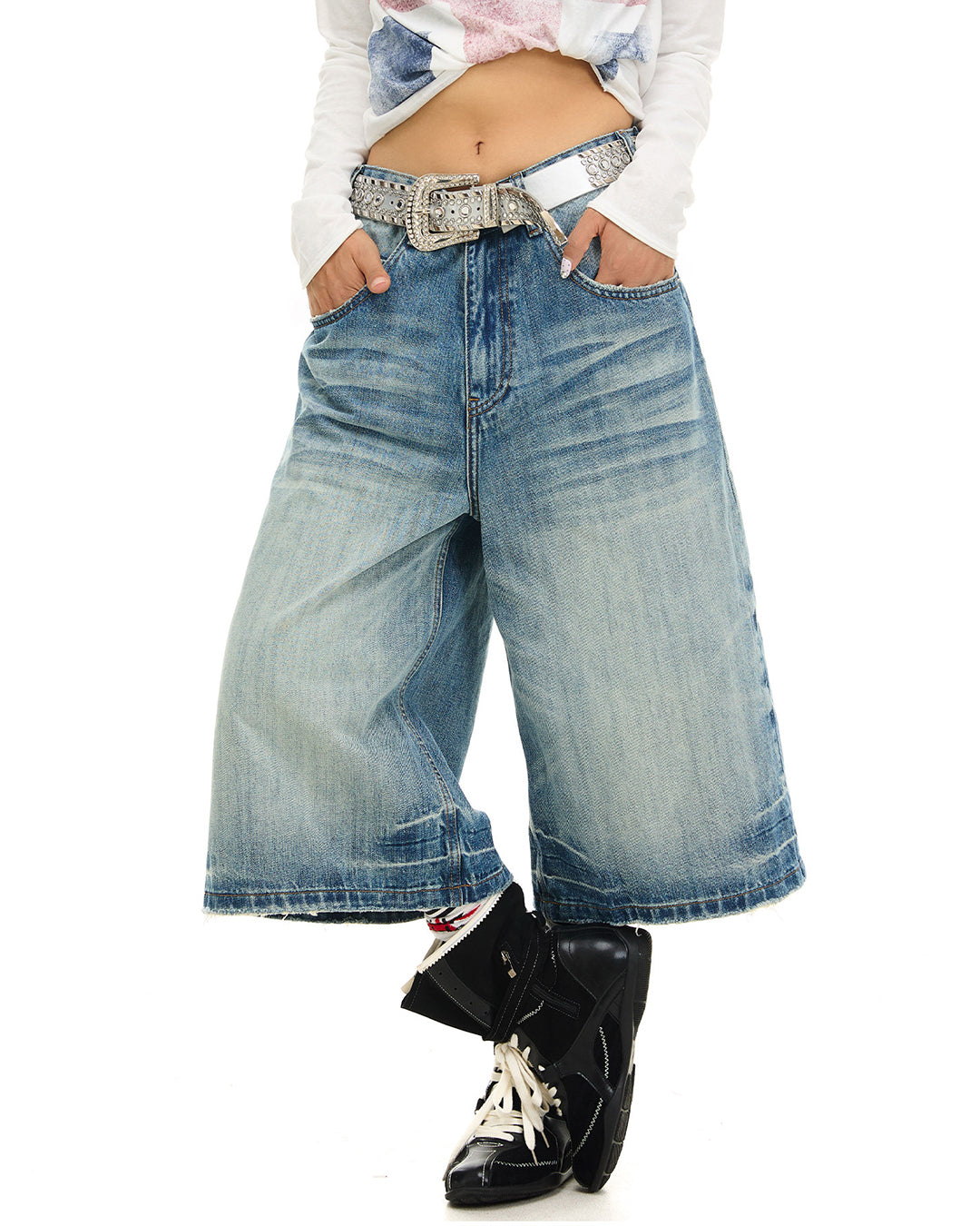 VINTAGE FADED WHISKER JORTS - BLUE