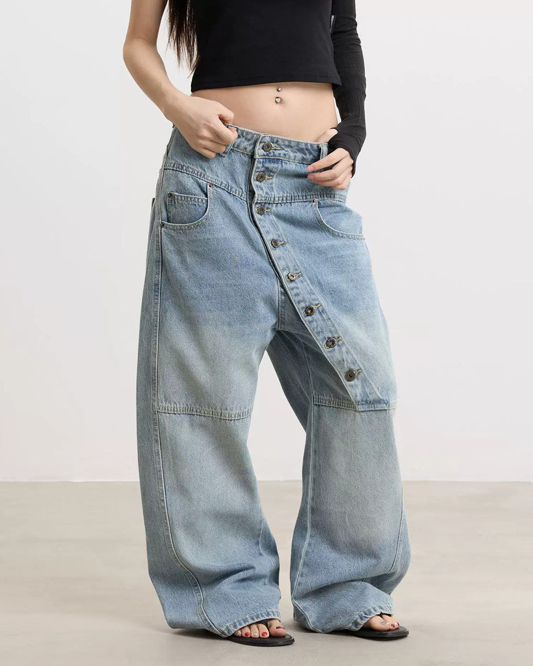 HEAVY WASH DECONSTRUCTED ASYMMETRIC BUTTON JEANS - BLUE