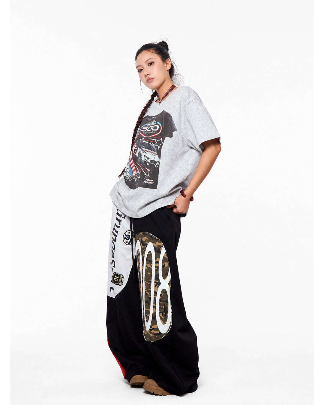 HIP-HOP PRINT PATCHWORK CURVED SWEATPANTS - BLACK