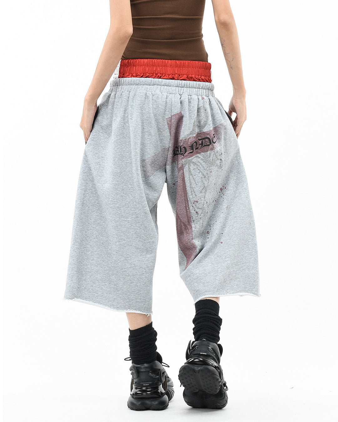 DOUBLE-WAIST GOTHIC PRINT TERRY CROPPED SWEATPANTS - GREY