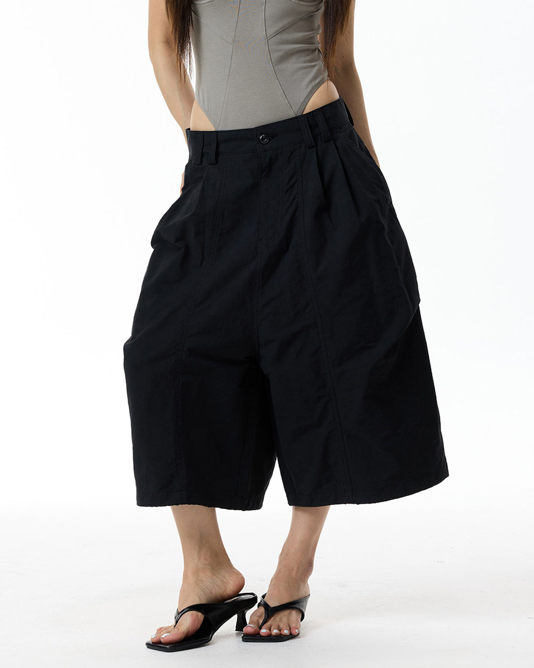 LOOSE FIT SPORT MESH CROPPED CARGO PANTS - BLACK