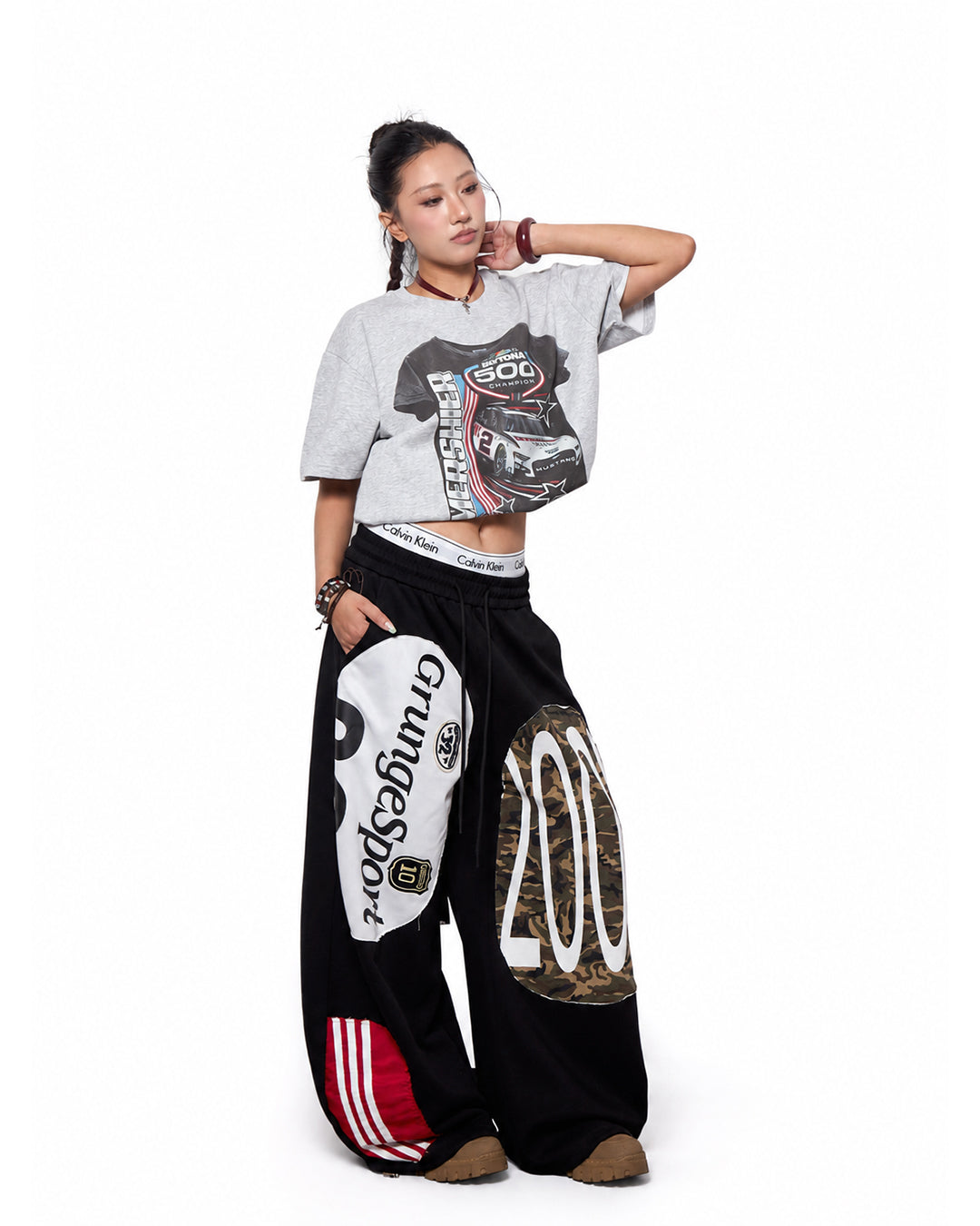 HIP-HOP PRINT PATCHWORK CURVED SWEATPANTS - BLACK