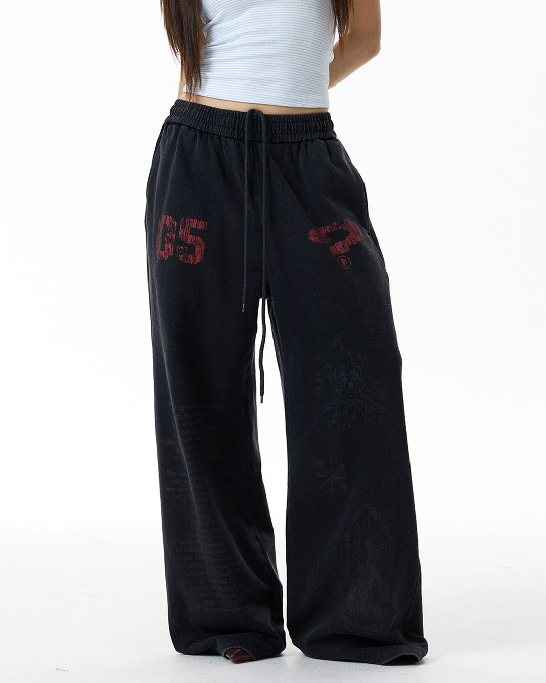 LETTER PRINT DISTRESSED STRAIGHT-LEG SWEATPANTS - BLACK