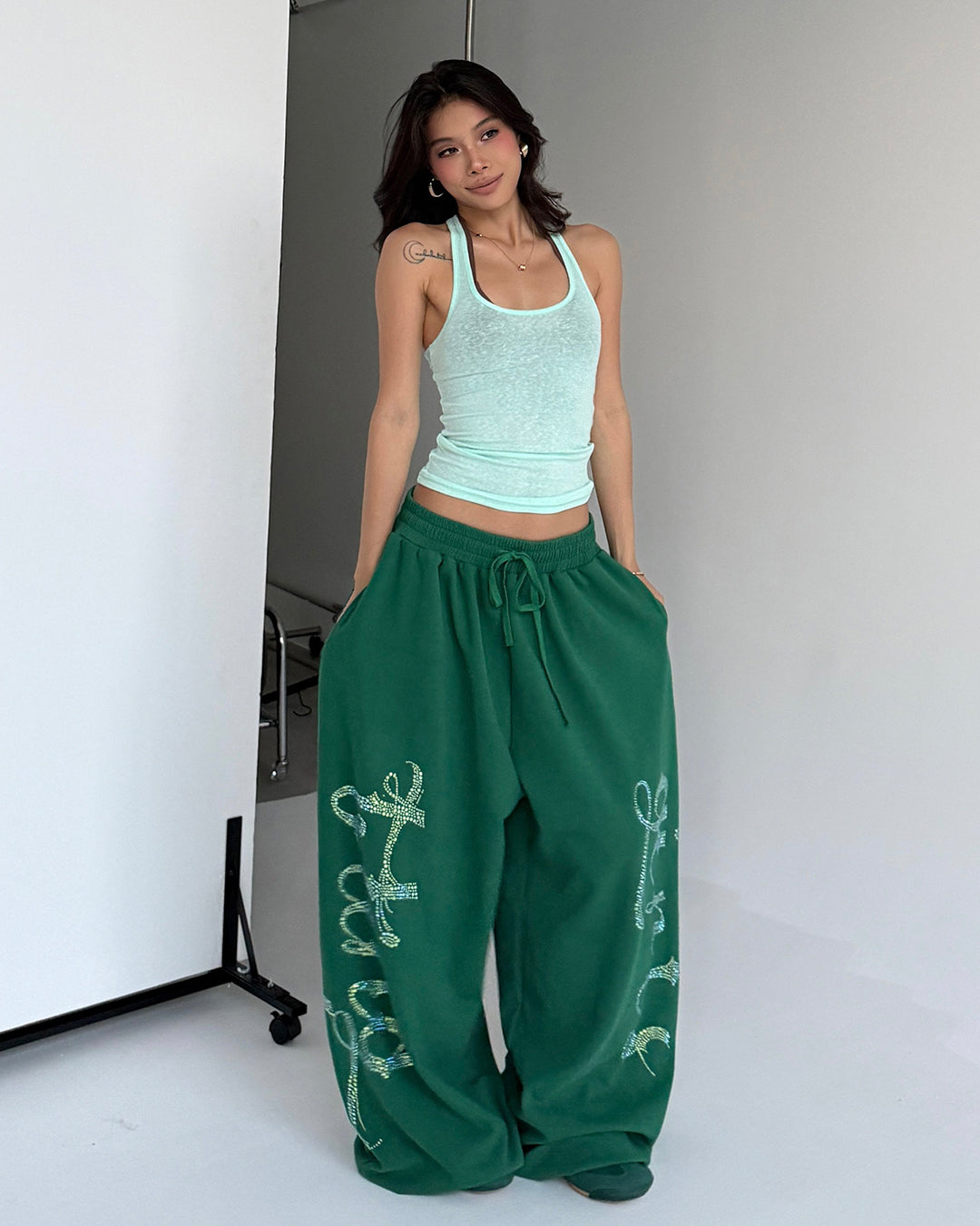 RHINESTONE LETTER TRAINING SWEATPANTS - GREEN