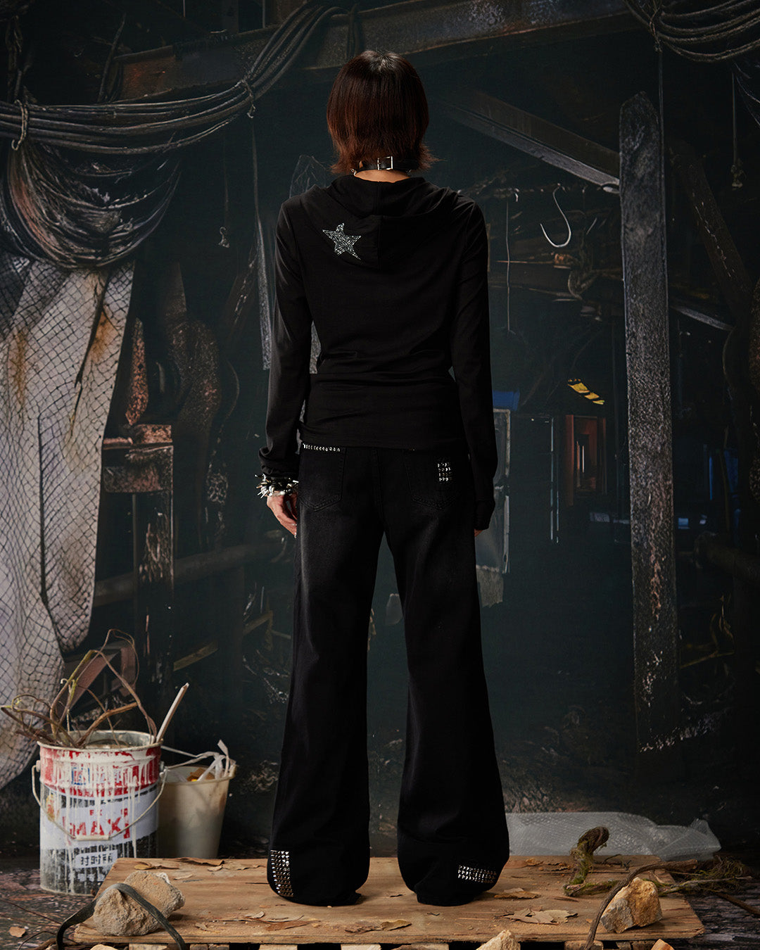 Y2K LETTER STAR RHINESTONE HOODIED TOPS - BLACK