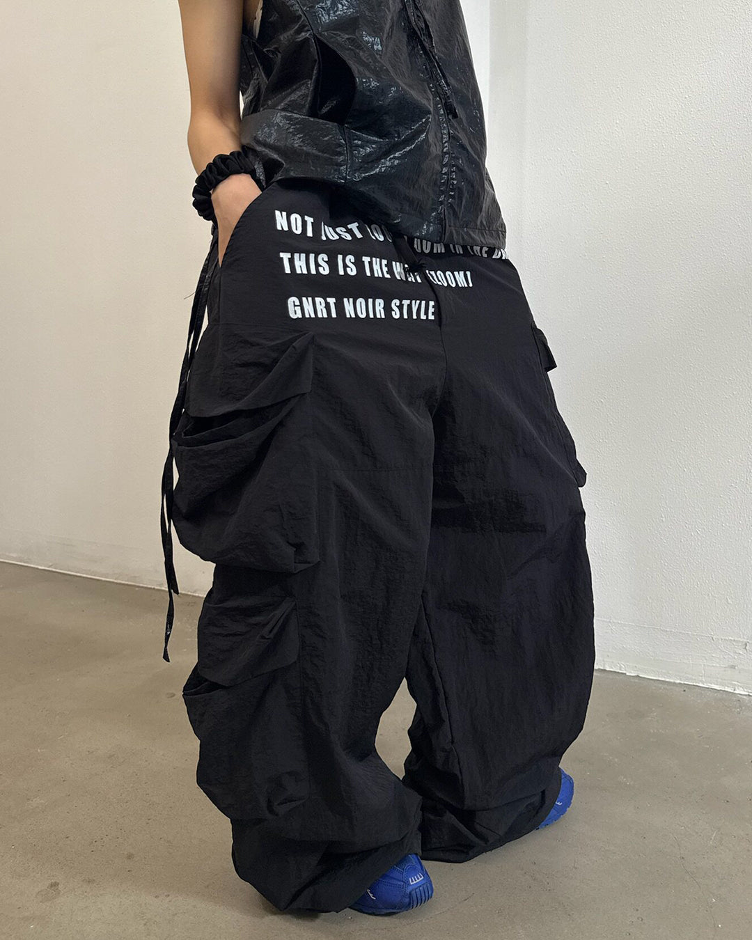 STREETWEAR LETTER PRINT CARGO QUICK-DRY PANTS - BLACK