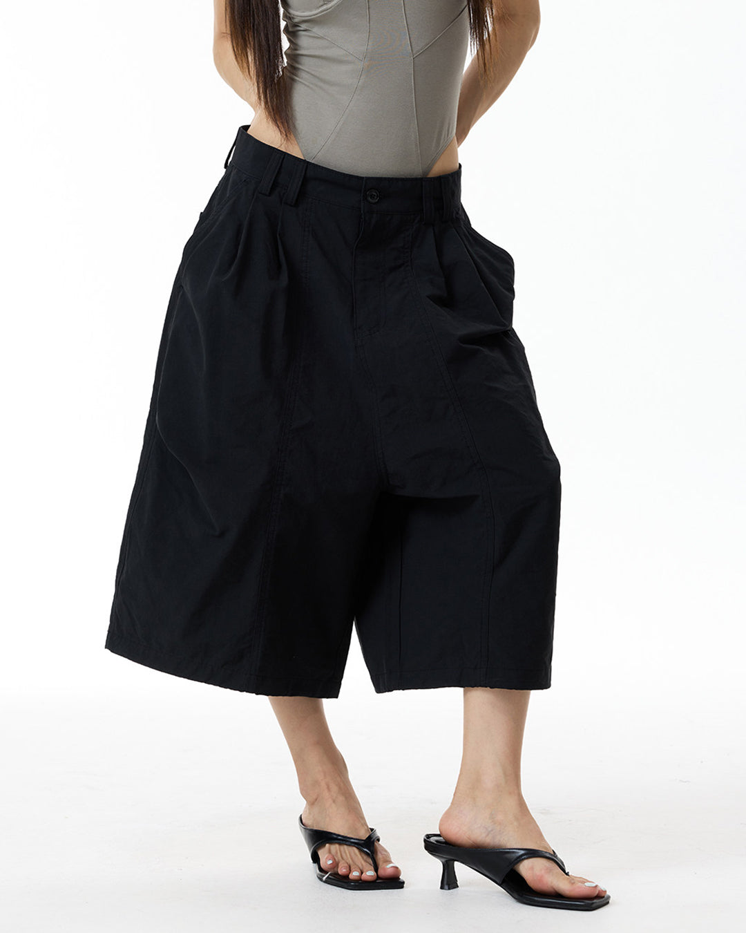 LOOSE FIT SPORT MESH CROPPED CARGO PANTS - BLACK