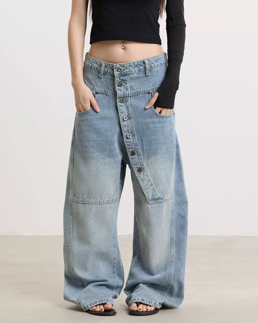 HEAVY WASH DECONSTRUCTED ASYMMETRIC BUTTON JEANS - BLUE