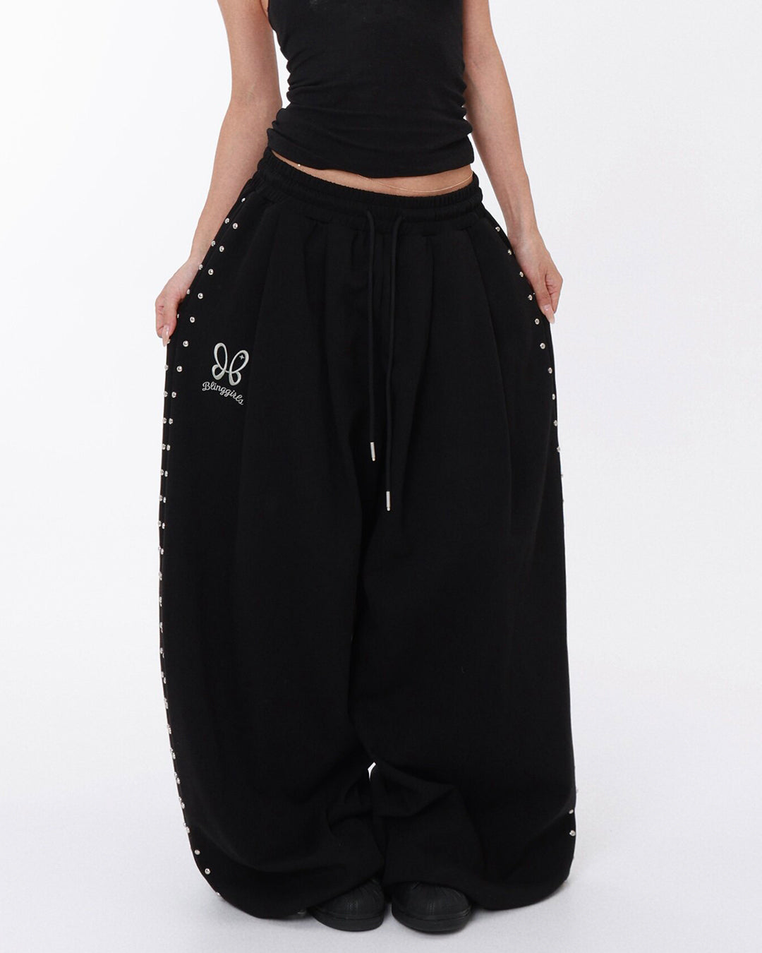 STUDDED LOGO EMBROIDERED SWEATPANTS - BLACK