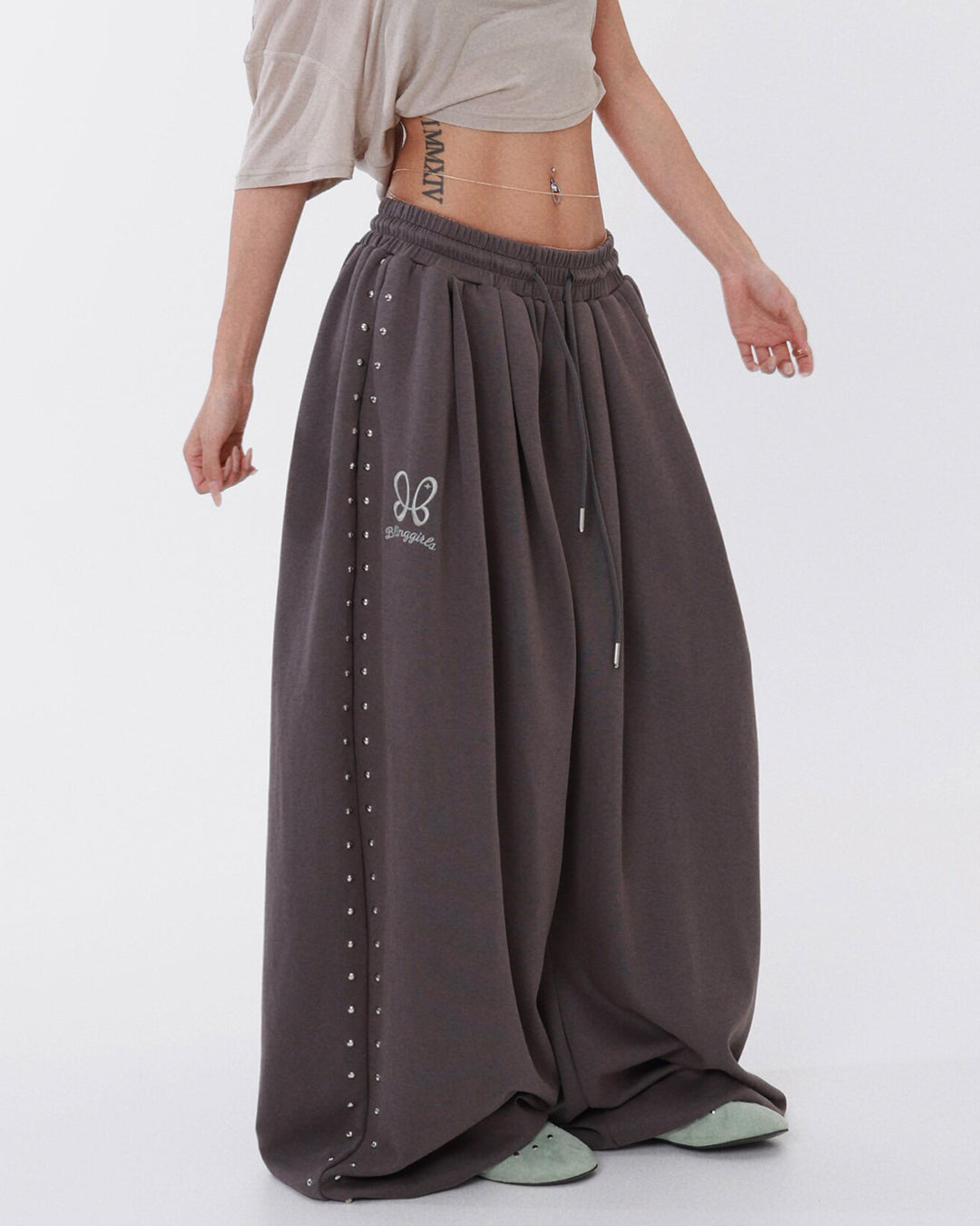STUDDED LOGO EMBROIDERED SWEATPANTS - DARK GREY