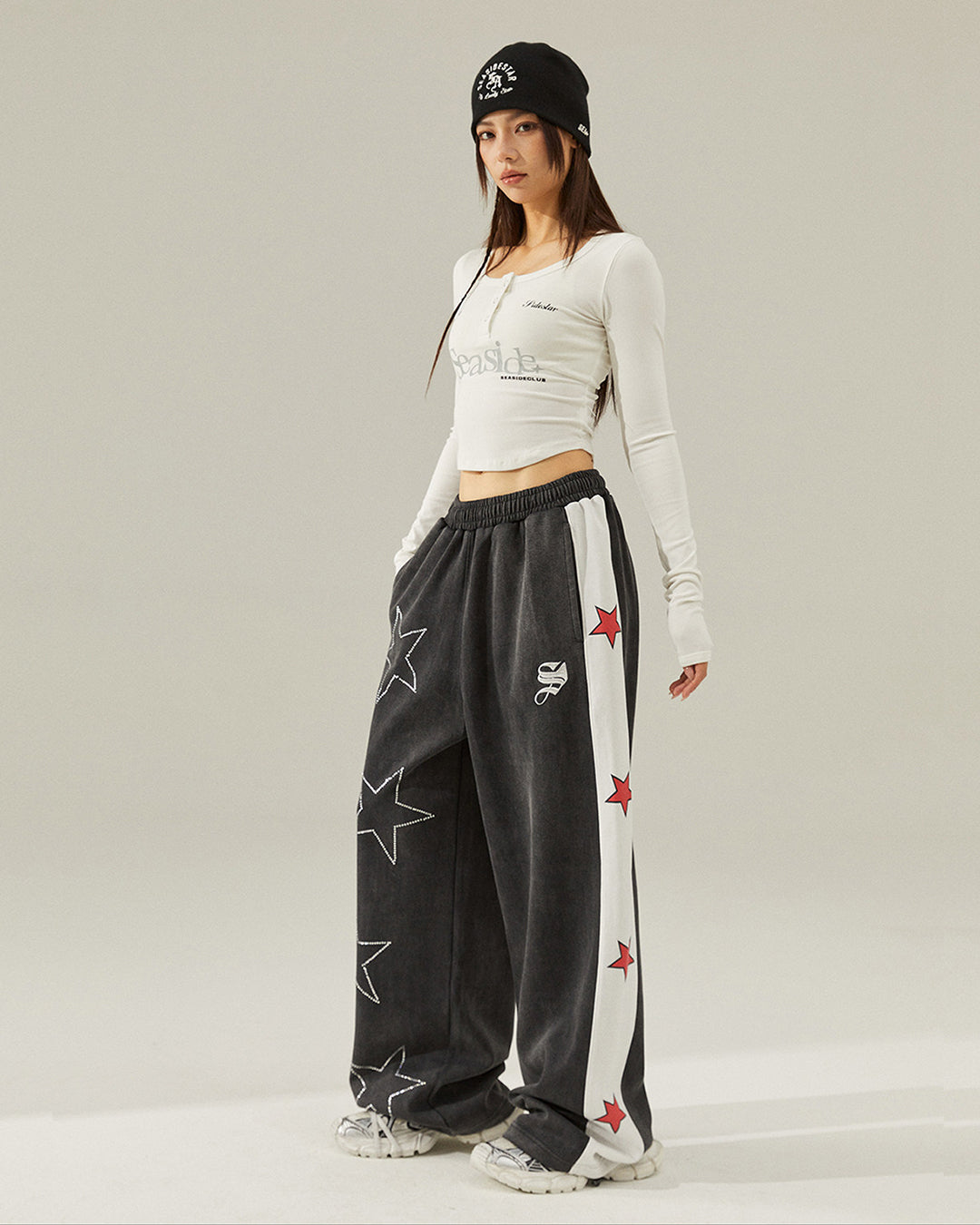 STREET STAR RHINESTONE SWEATPANTS - BLACK