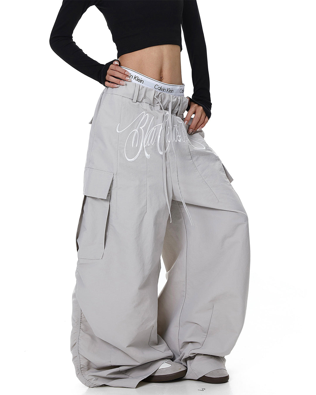 LETTER EMBROIDERED MULTI-POCKET PARACHUTE PANTS - GREY