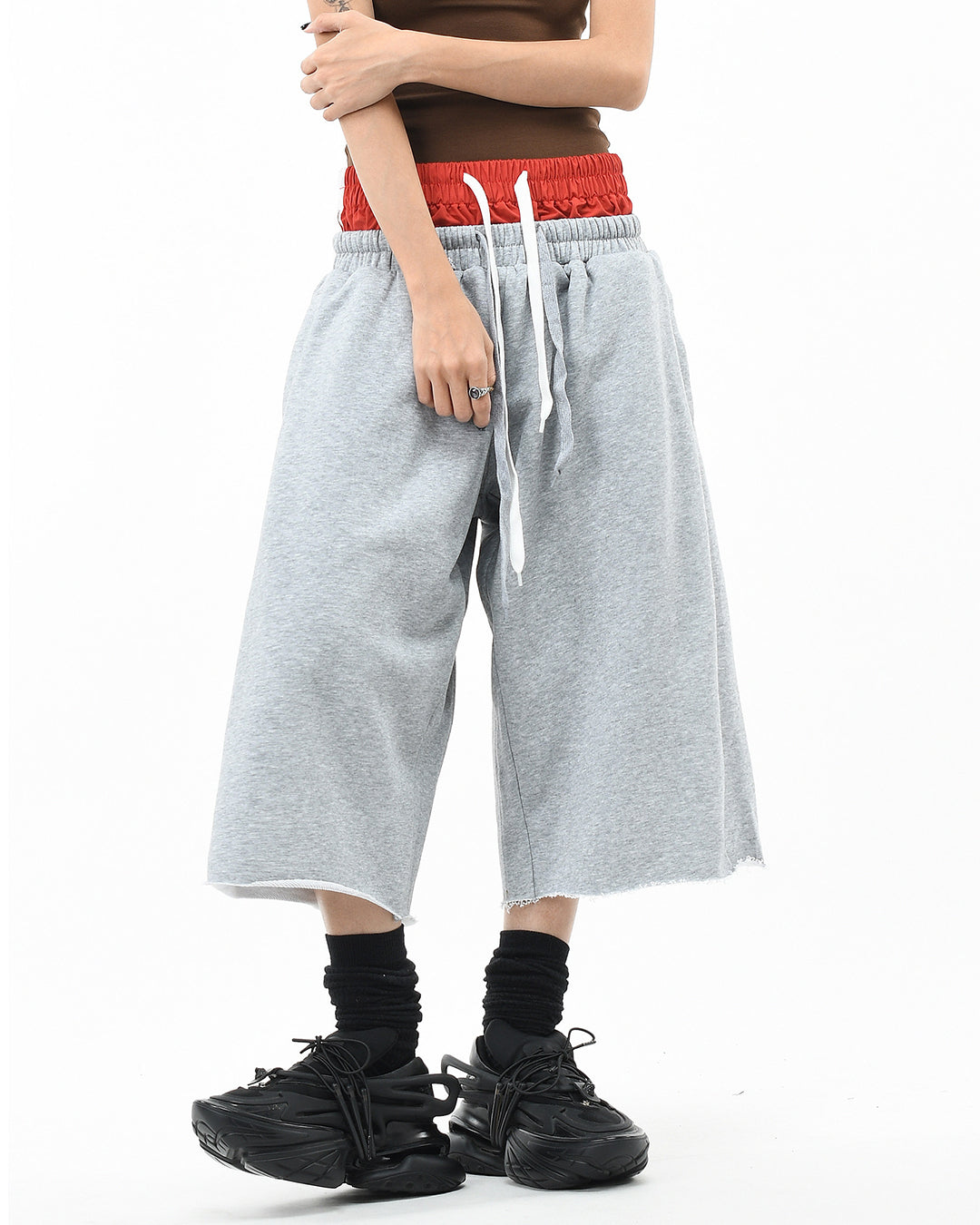 DOUBLE-WAIST GOTHIC PRINT TERRY CROPPED SWEATPANTS - GREY