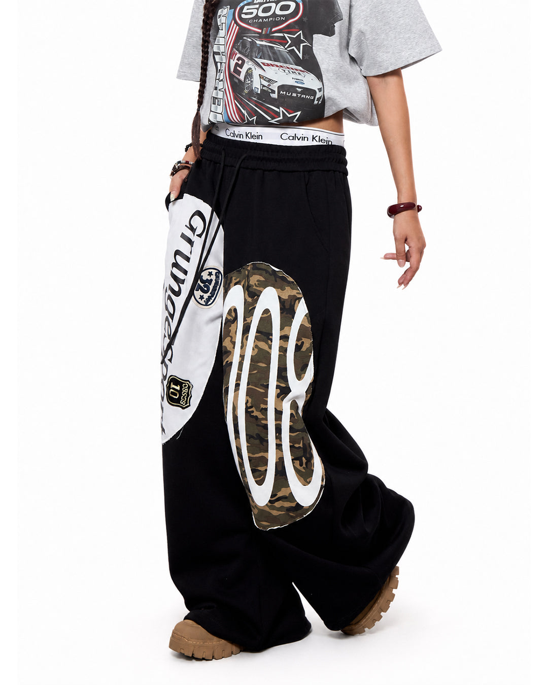 HIP-HOP PRINT PATCHWORK CURVED SWEATPANTS - BLACK