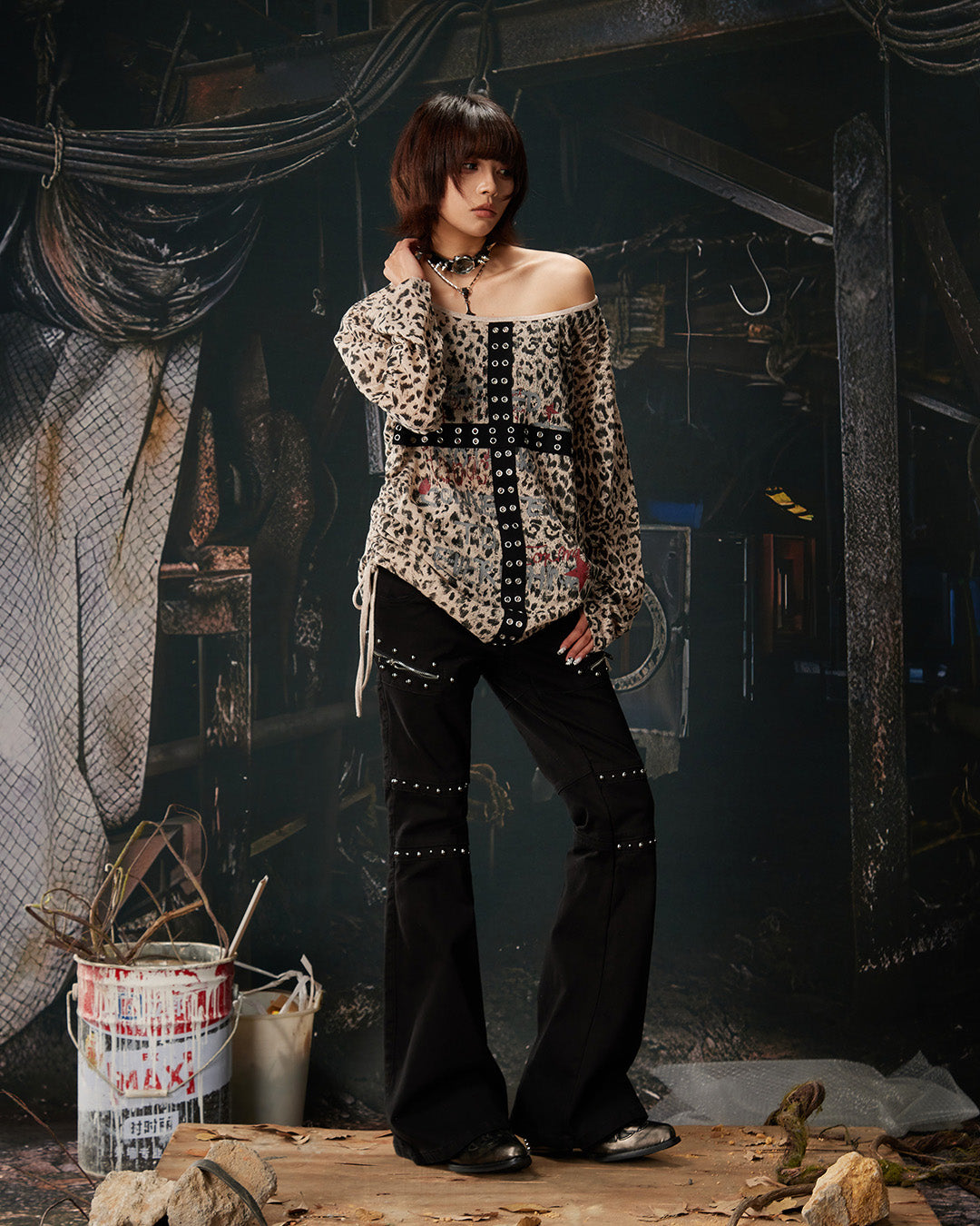 DARK PUNK STUDDED SLIGHT FLARE CASUAL PANTS - BLACK