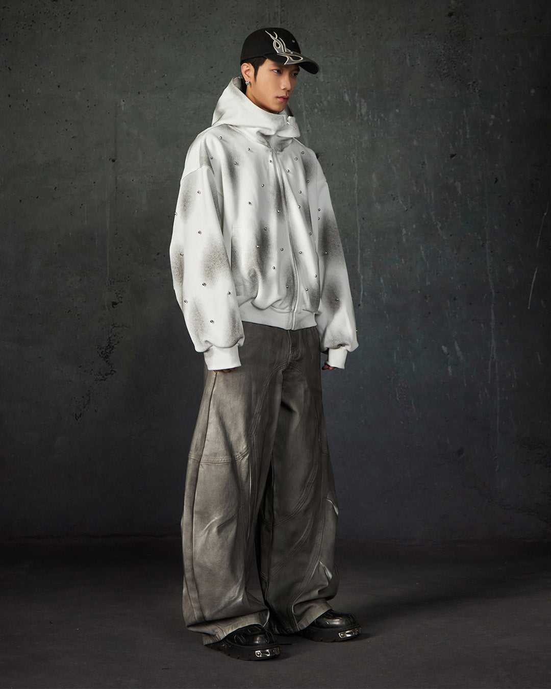 PEARL EMBELLISHED DIRTY WASH HOODIES - WHITE
