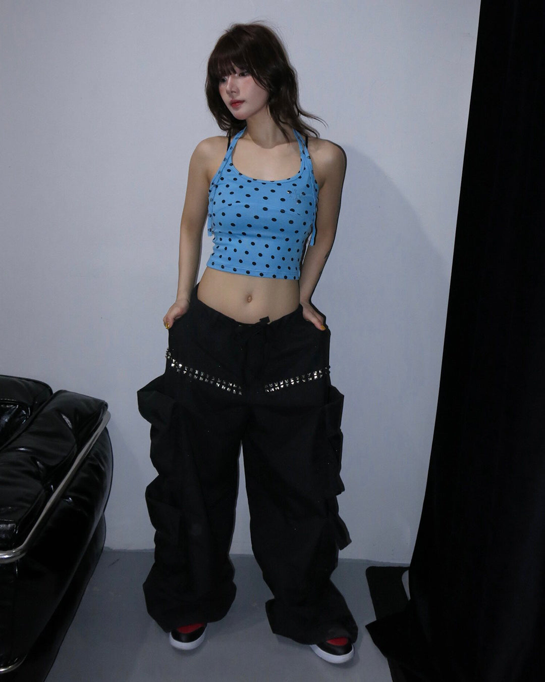 SHIMMER RIVET DETAIL QUICK-DRY CARGO PANTS - BLACK