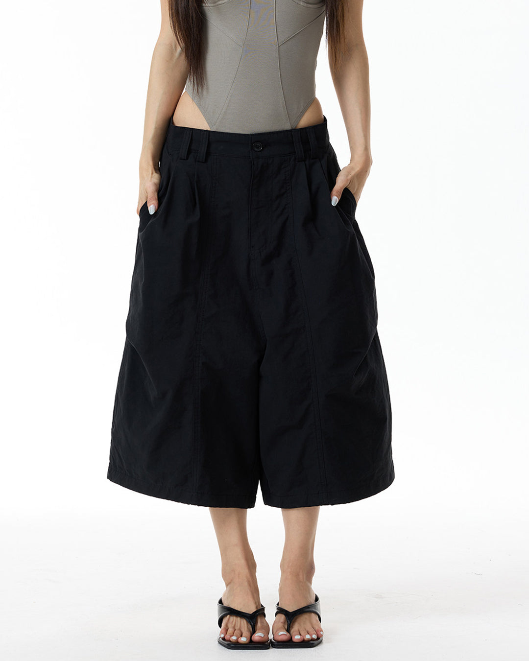 LOOSE FIT SPORT MESH CROPPED CARGO PANTS - BLACK