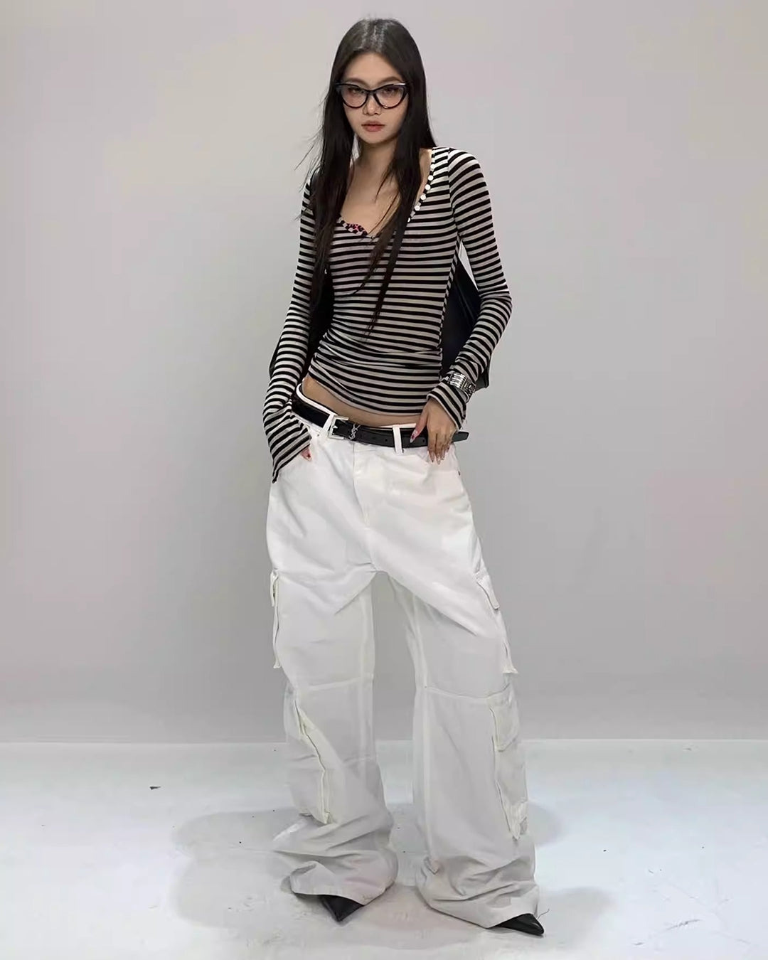 STRIPED V-NECK FITTED TOPS