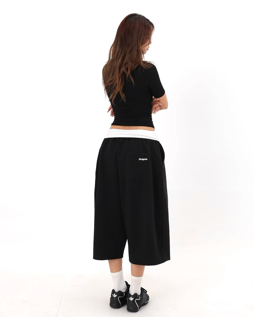 BAGGY WIDE-LEG CROPPED SWEATPANTS - BLACK