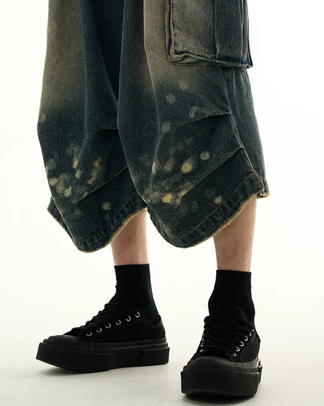 MULTI-POCKET PLEATED CARGO DENIM CROPPED PANTS - BLUE