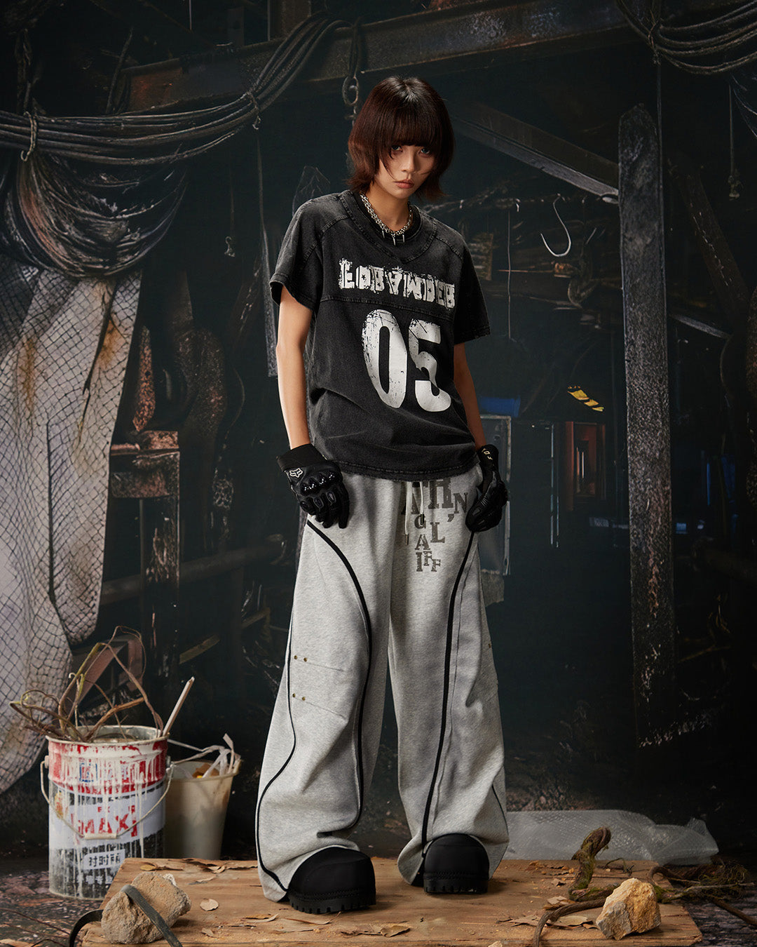 WASHED PATCHWORK STRIPED CURVED SWEATPANTS - GREY