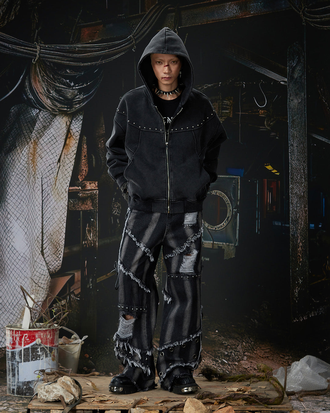 CUT-OUT WASHED STUDDED DENIM PANTS - BLACK