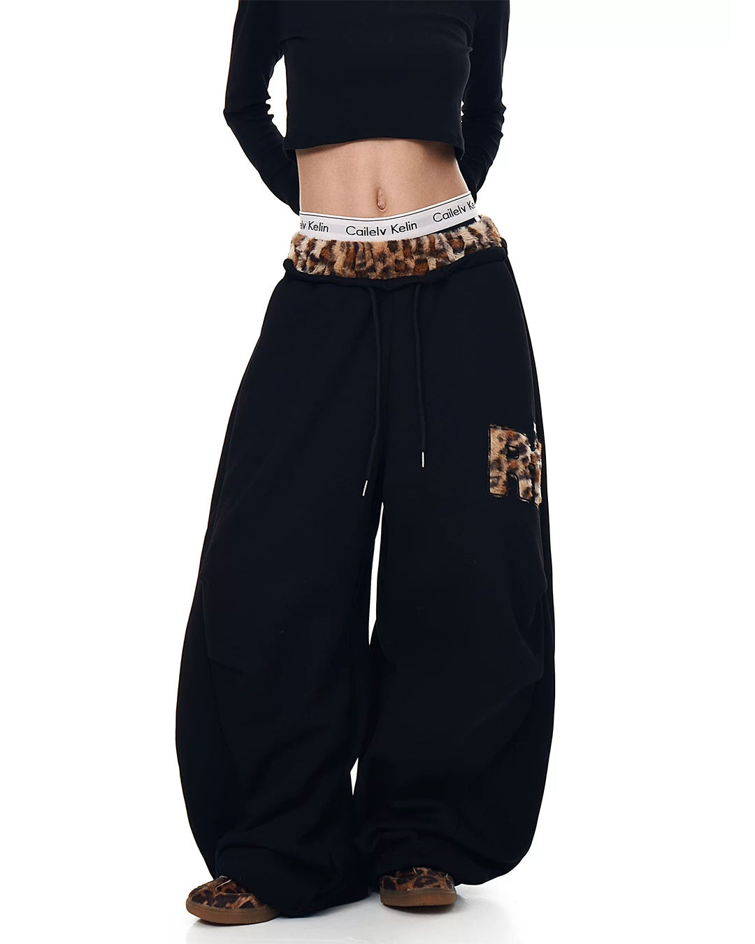 PLUSH LEOPARD EMBROIDERY PATCHWORK SWEATPANTS - BLACK