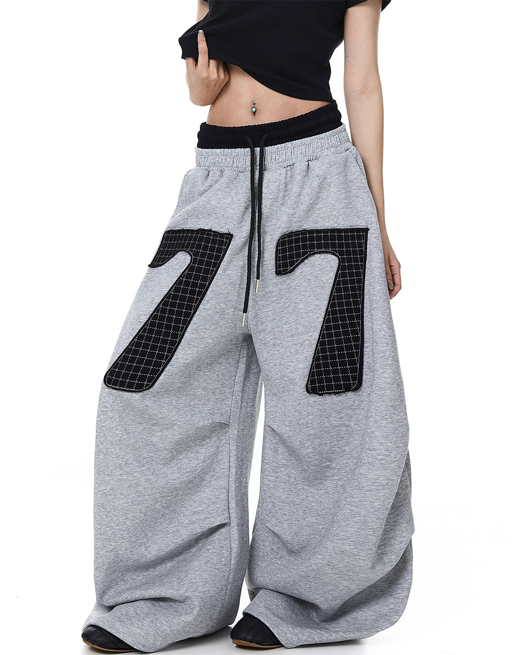 DOUBLE WAIST NUMBER PATCH SWEATS - GREY