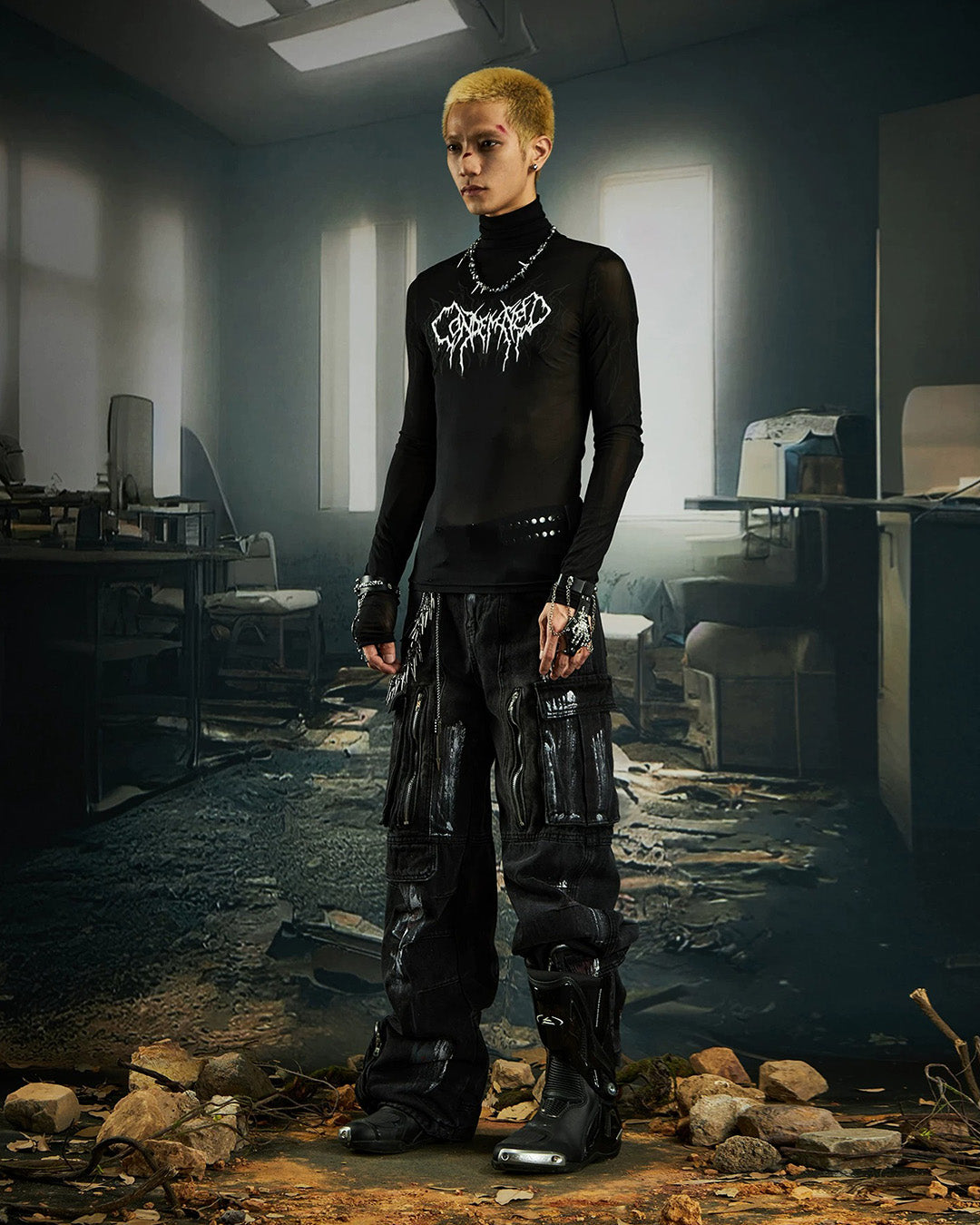 SLIM FIT HIGH NECK RUBBER PRINT TOPS - BLACK