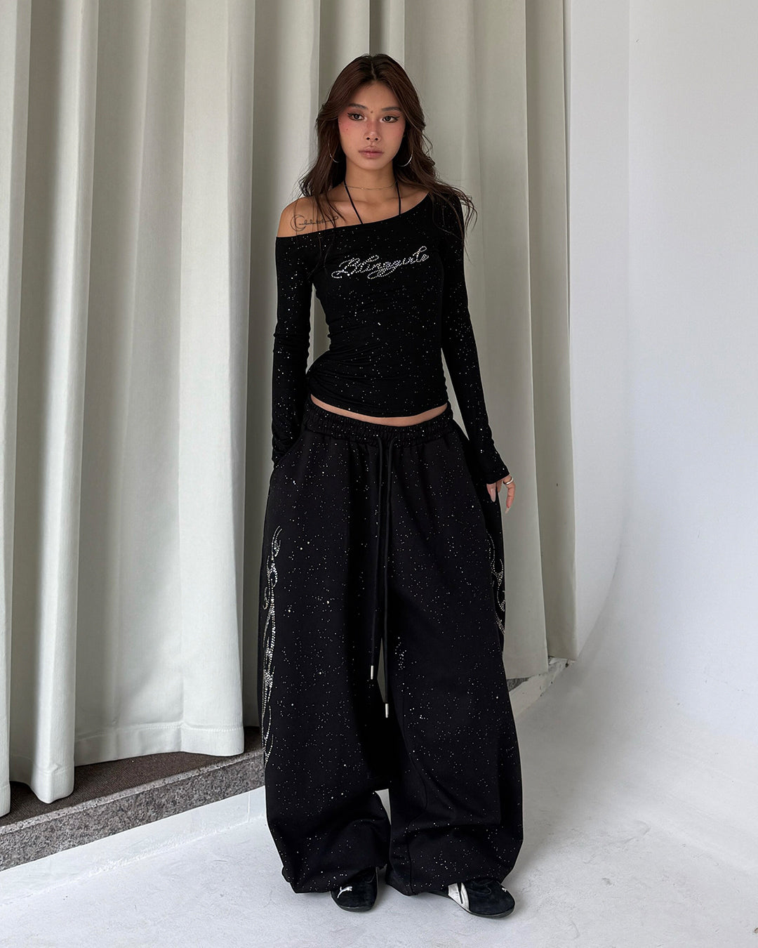 RHINESTONE SILVER GLITTER SWEATPANTS - BLACK