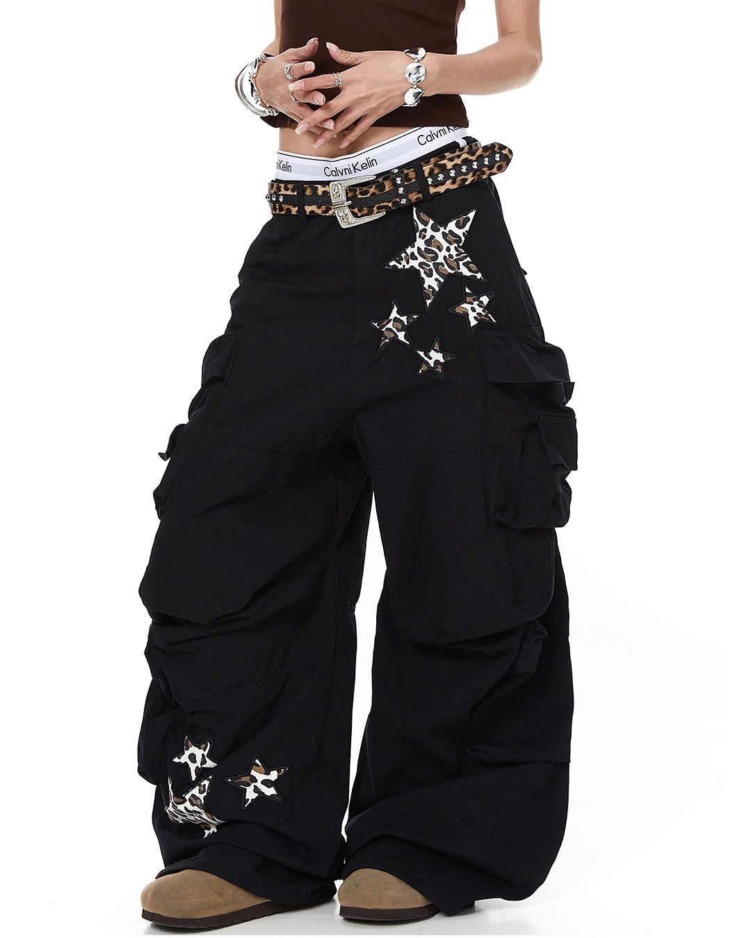 LEOPARD STAR EMBROIDERED CARGO PANTS - BLACK