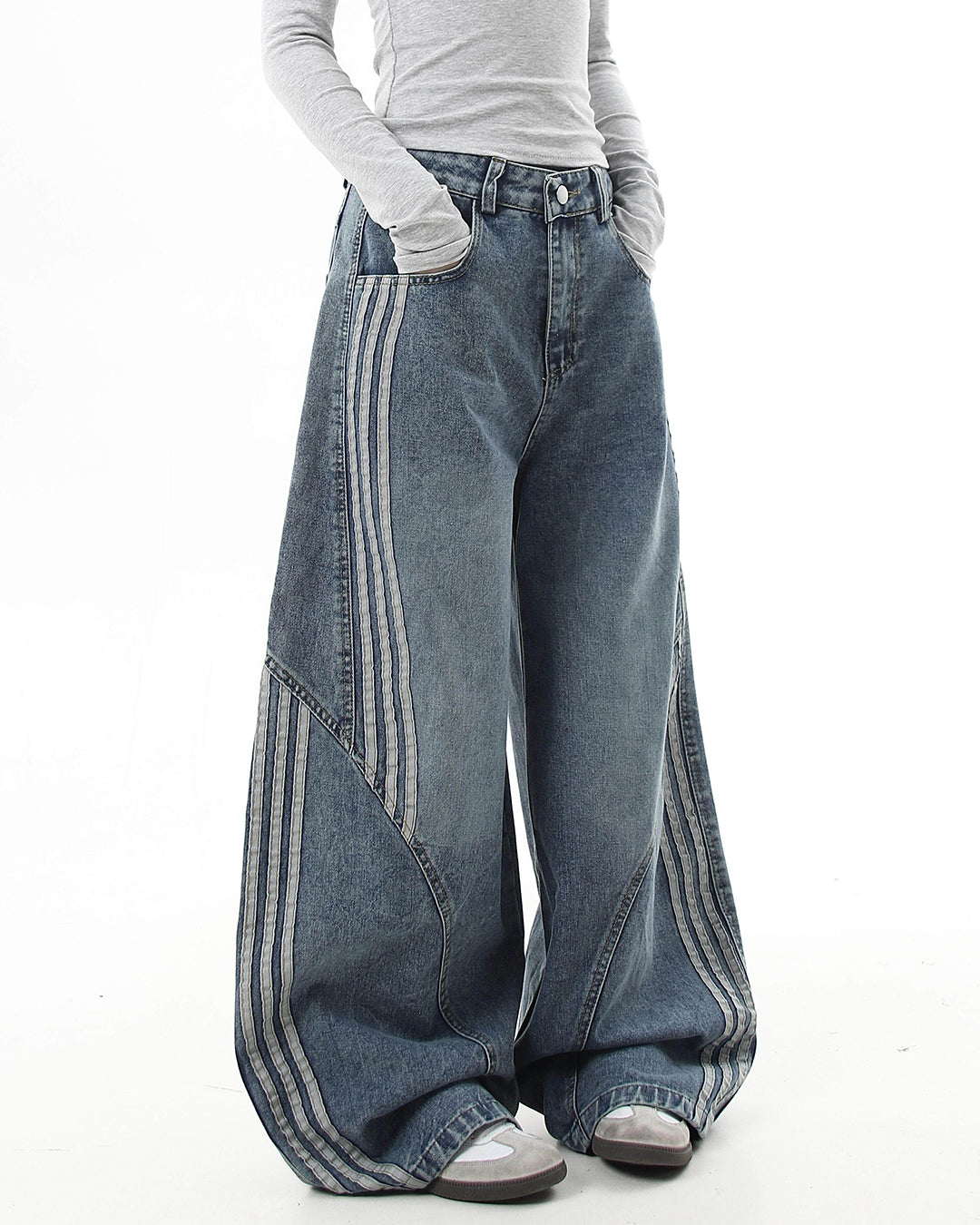 STRIPED PATCHWORK CURVED LEG JEANS - BLUE