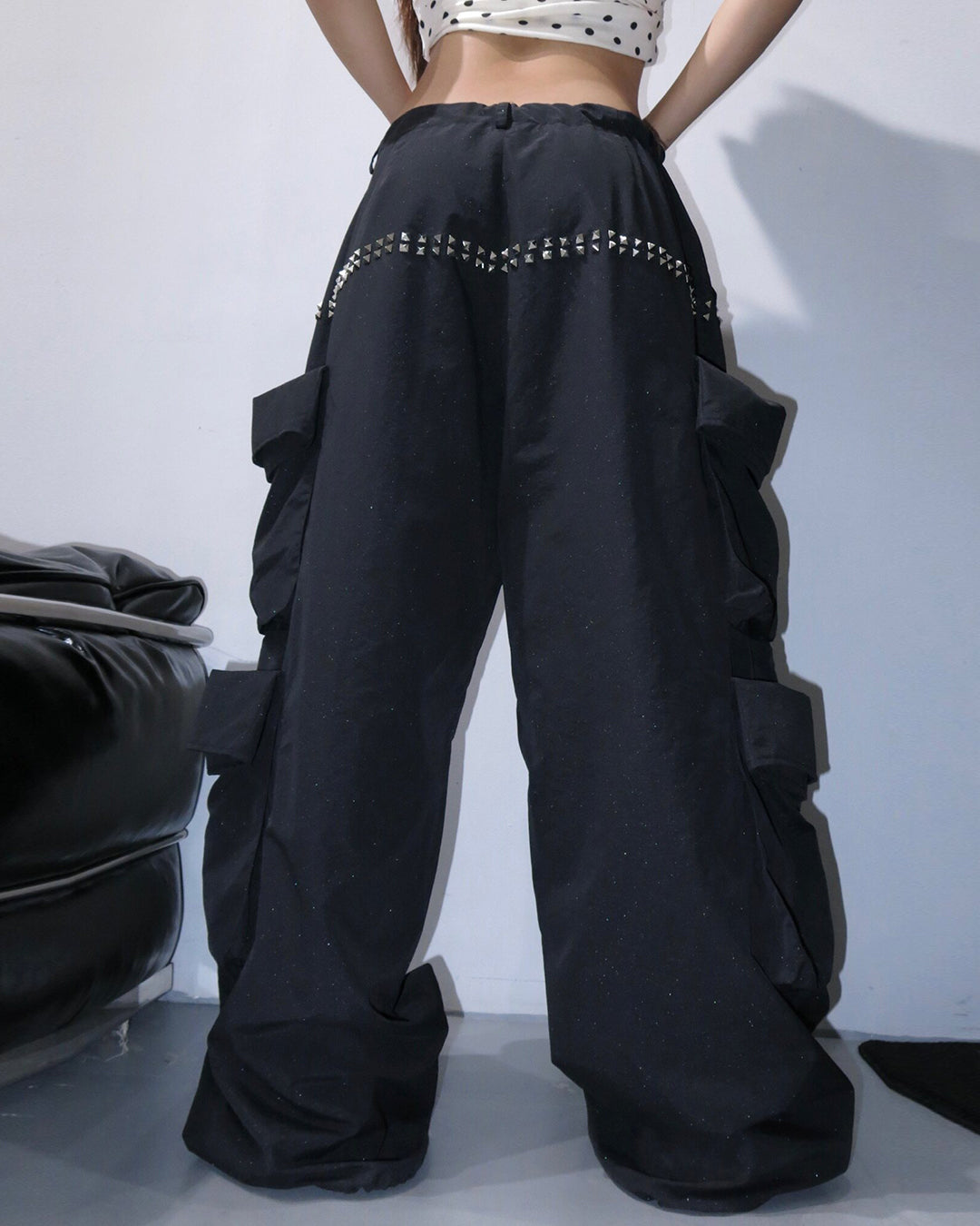 SHIMMER RIVET DETAIL QUICK-DRY CARGO PANTS - BLACK