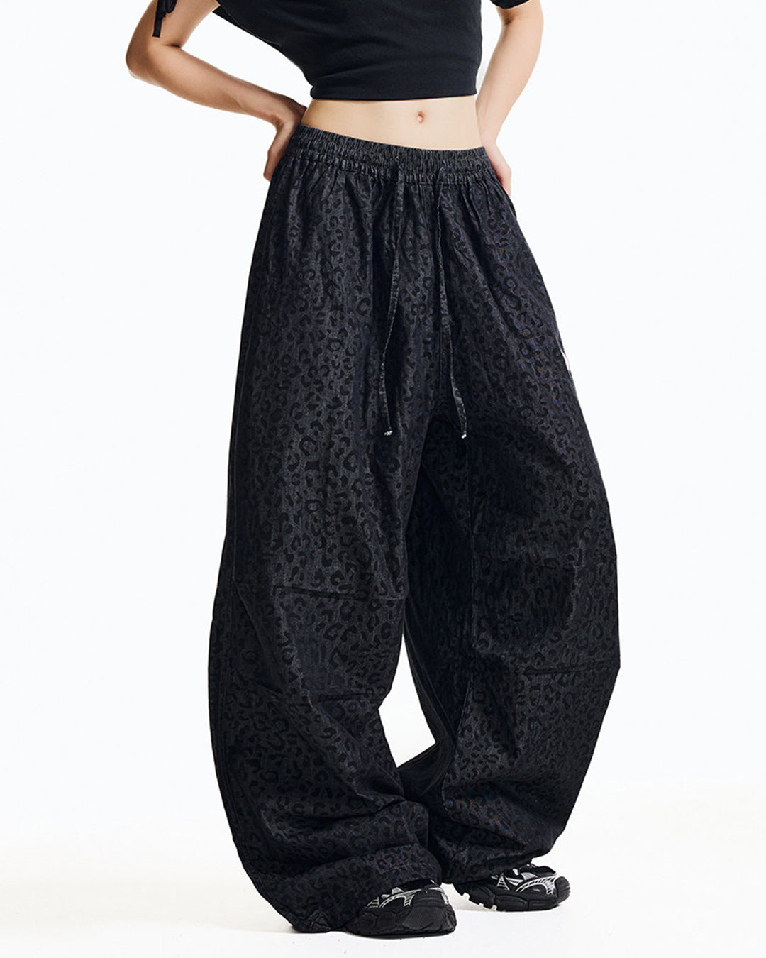 LEOPARD PRINT WIDE LEG DANCE DENIM PANTS - BLACK