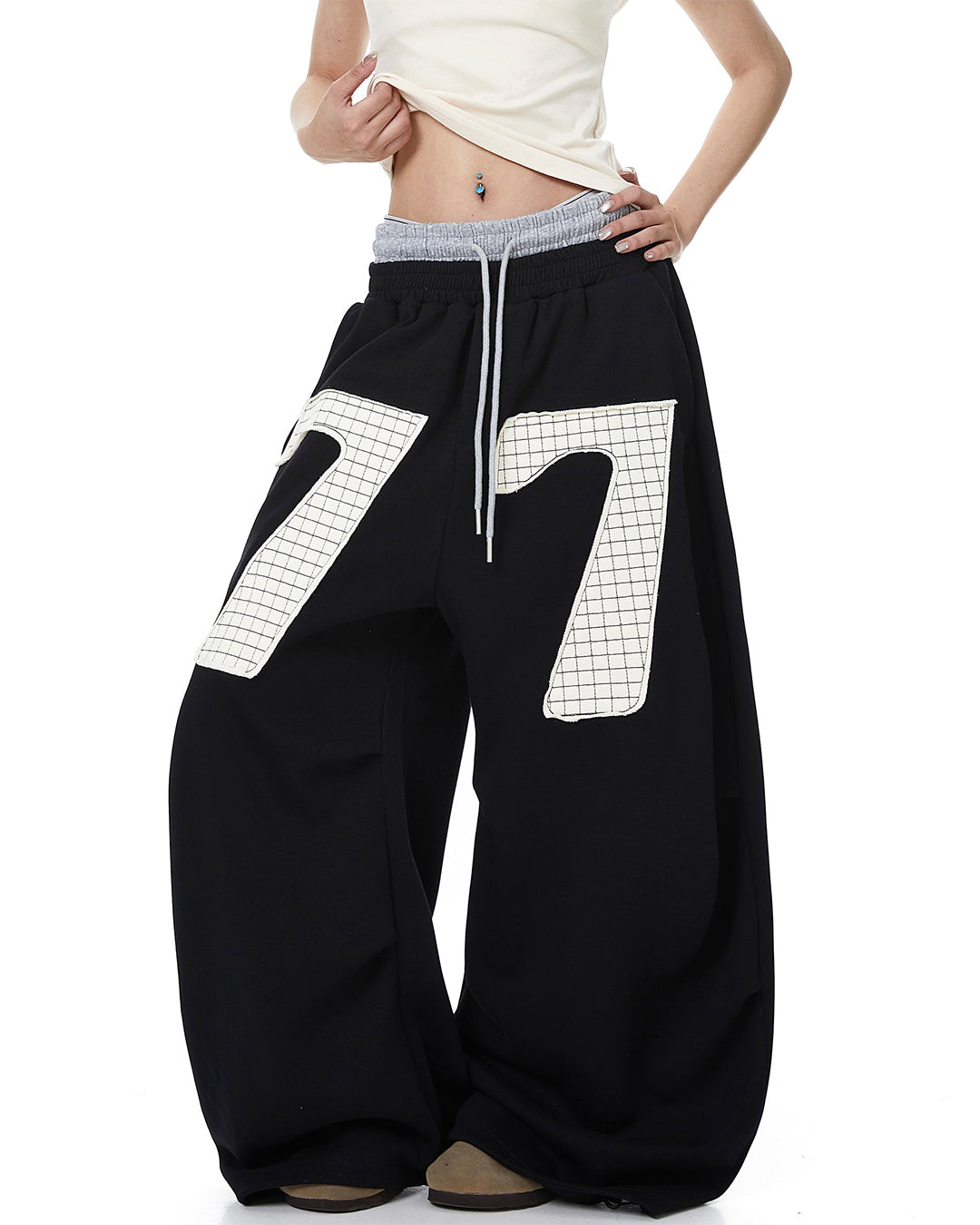 DOUBLE WAIST NUMBER PATCH SWEATS - BLACK