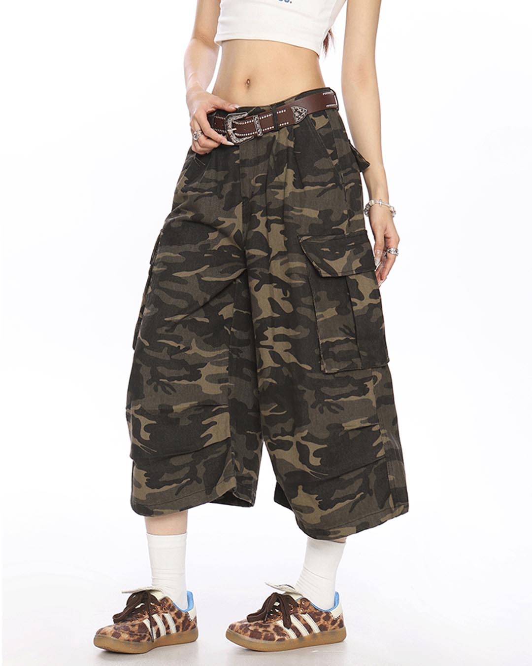 MULTI-POCKET CAMO CARGO CROPPED PANTS - CAMOUFLAGE