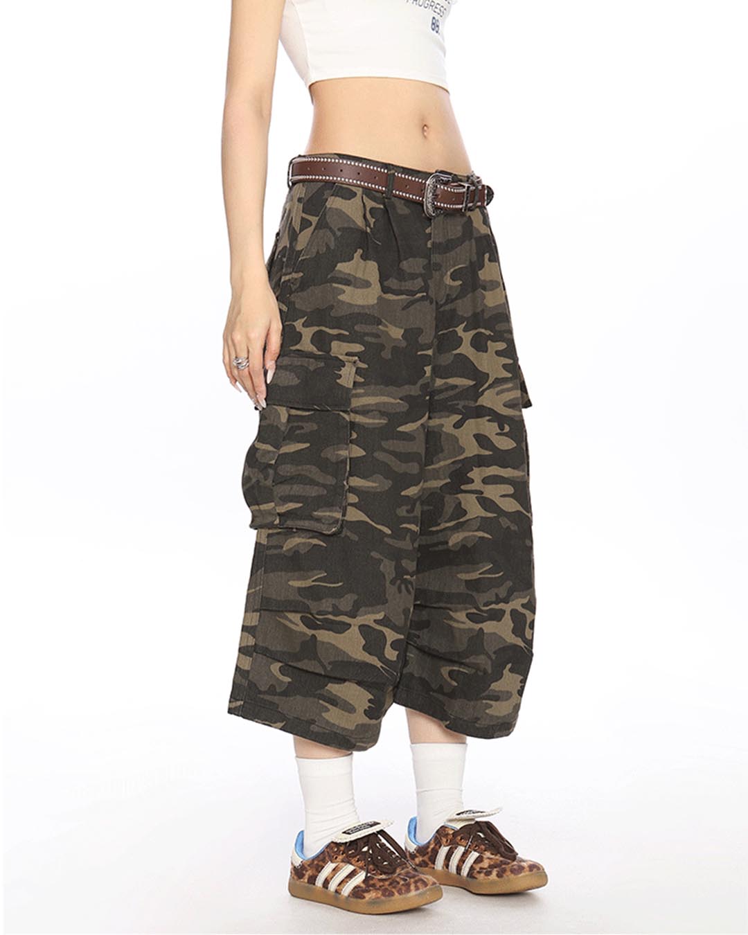 MULTI-POCKET CAMO CARGO CROPPED PANTS - CAMOUFLAGE